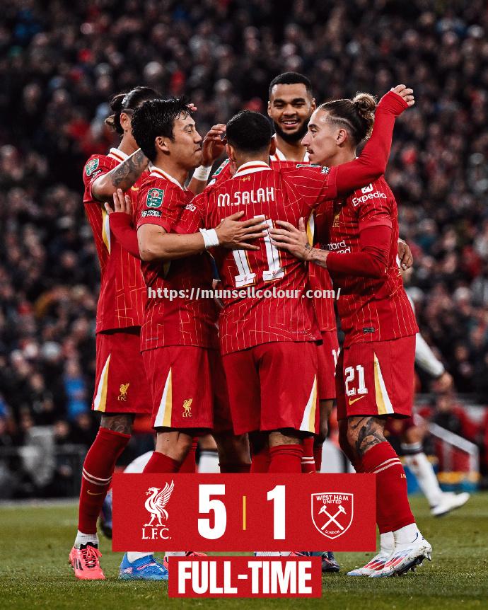 足球场上的兄弟之战情感丰富,激动人心 足球场上的兄弟之战情感丰富,激动人心